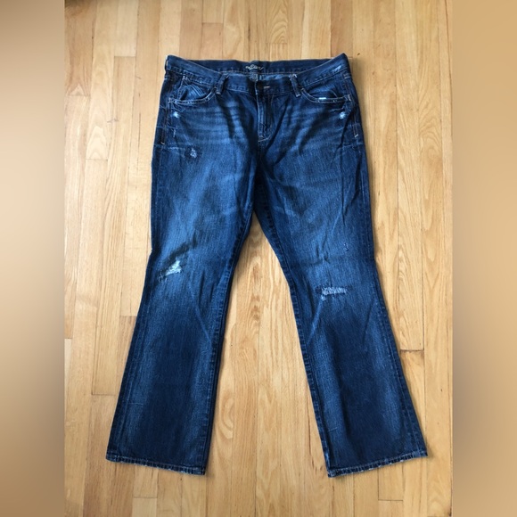 Old Navy Denim - Old navy The Diva size 16 distressed blue jeans